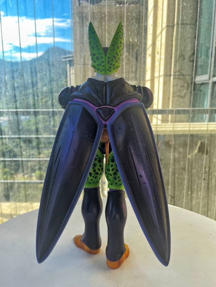 Deyin - Perfect Cell StatueCorp
