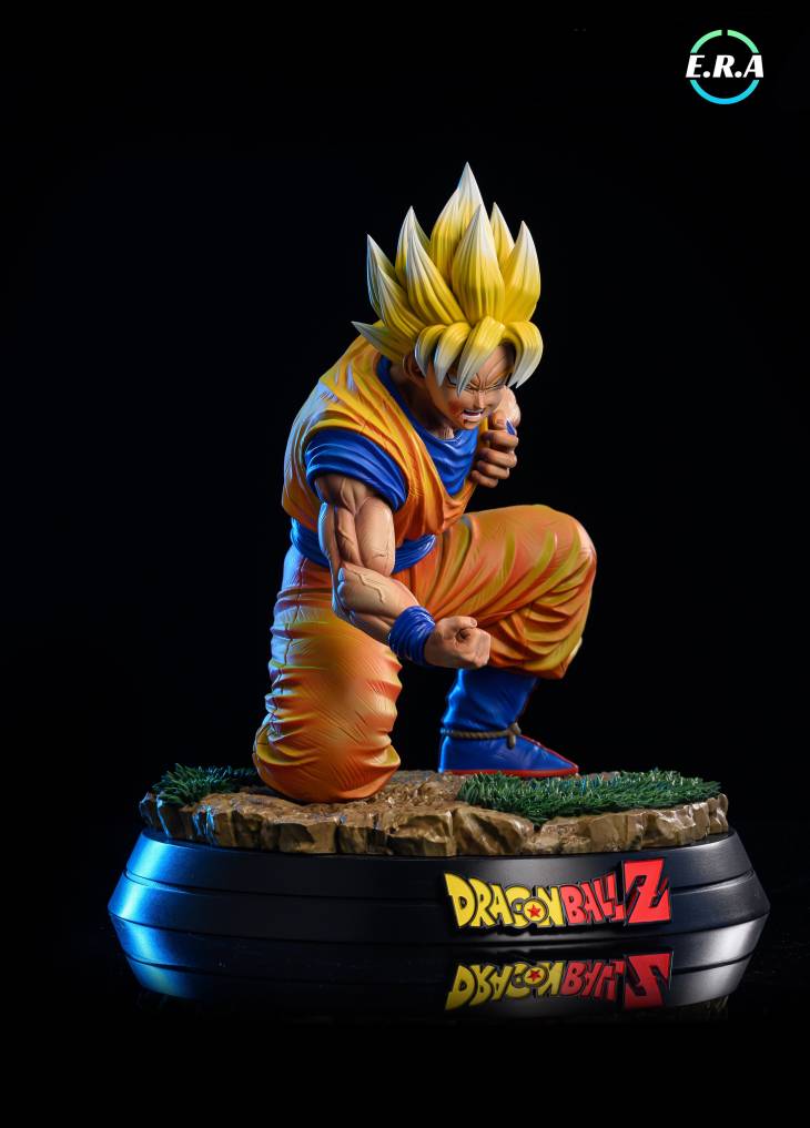 ERA - SSJ Goku StatueCorp
