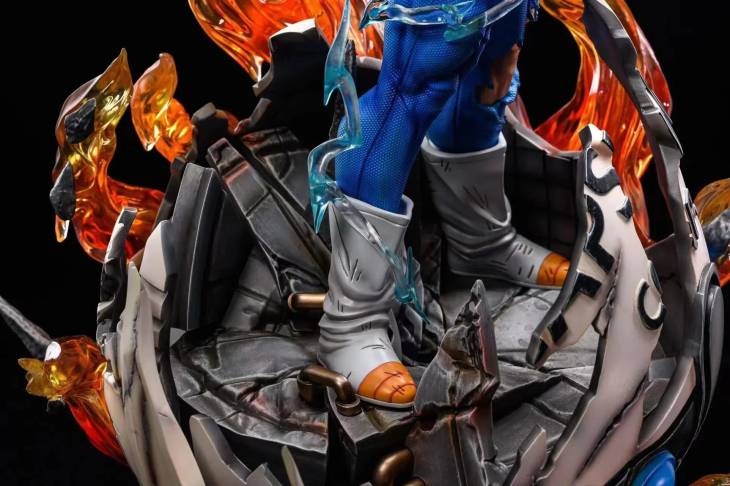 Evil - SSJ Vegeta StatueCorp