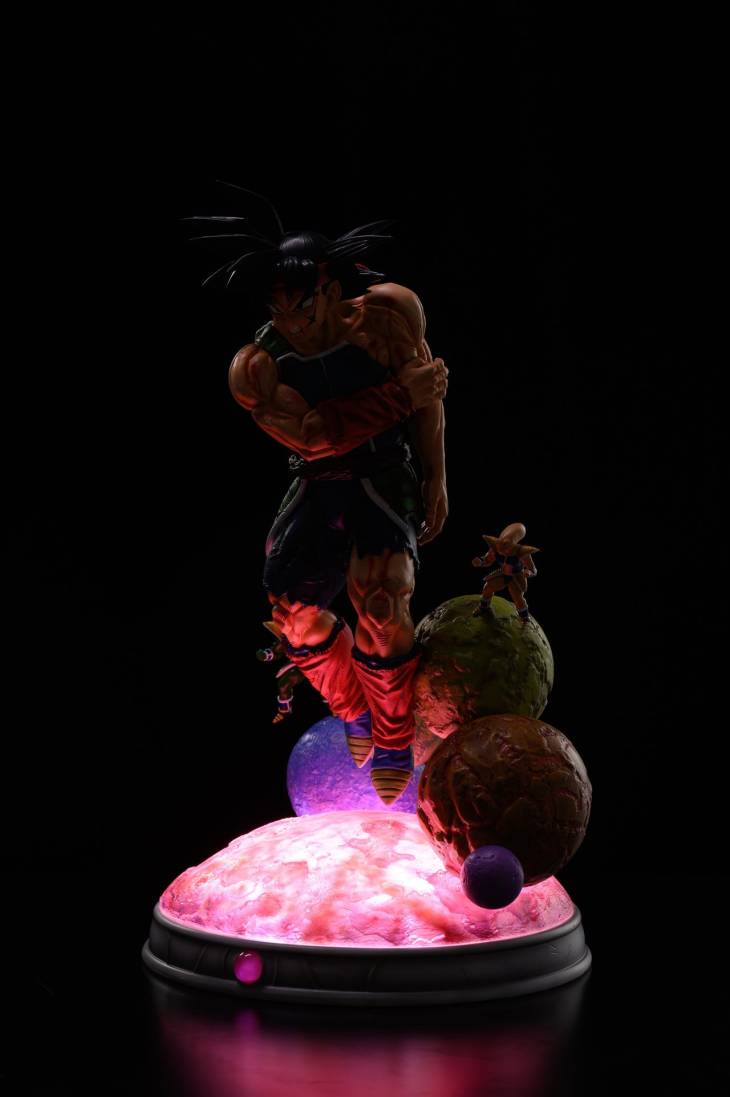 FMZ - Bardock StatueCorp