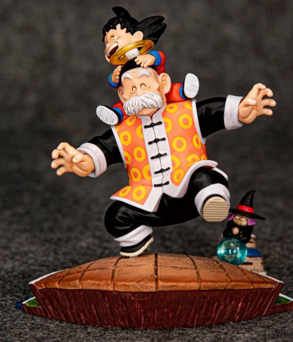 FOX - Grandpa Gohan and Kid Goku StatueCorp