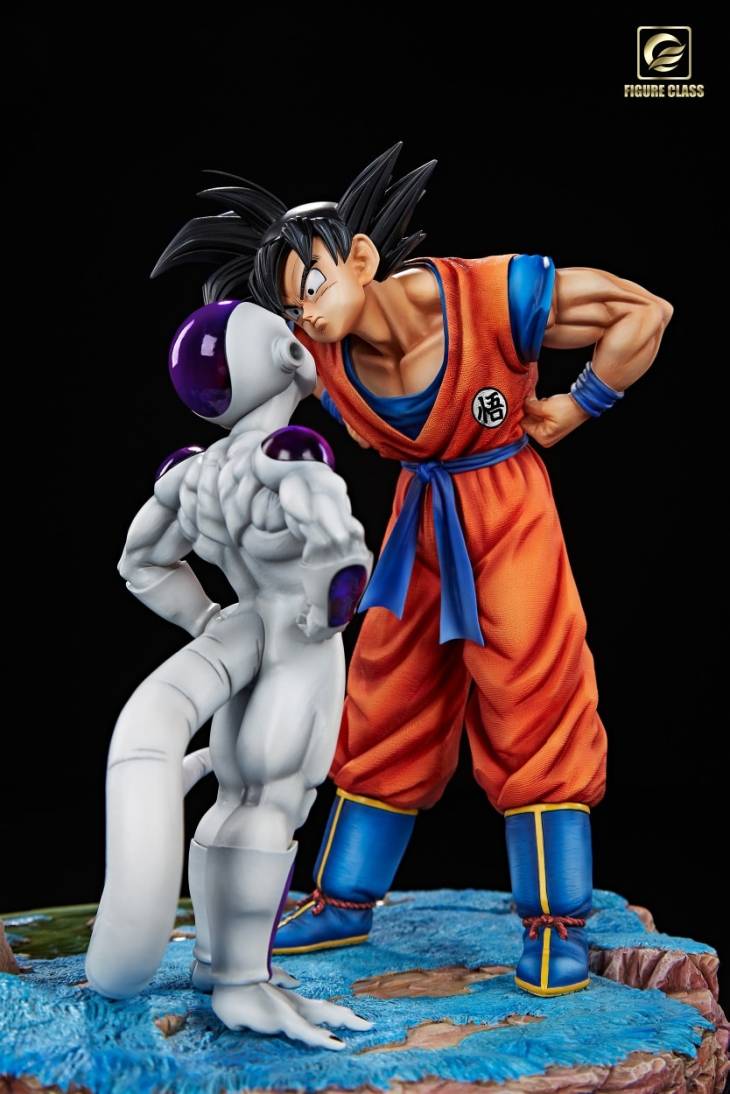 Figure Class - Goku meets Frieza StatueCorp