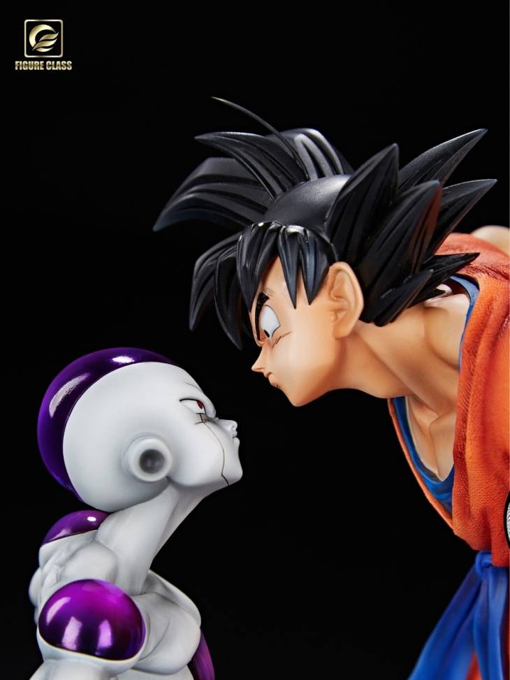 Figure Class - Goku meets Frieza StatueCorp