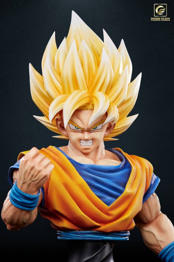 Figure Class - SSJ Goku StatueCorp