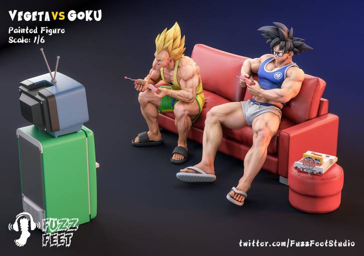 Fuzzfeet - Goku and Vegeta StatueCorp