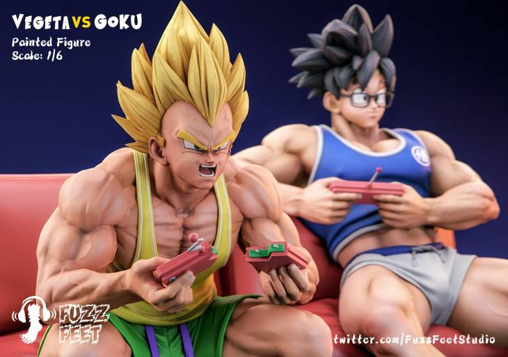Fuzzfeet - Goku and Vegeta StatueCorp