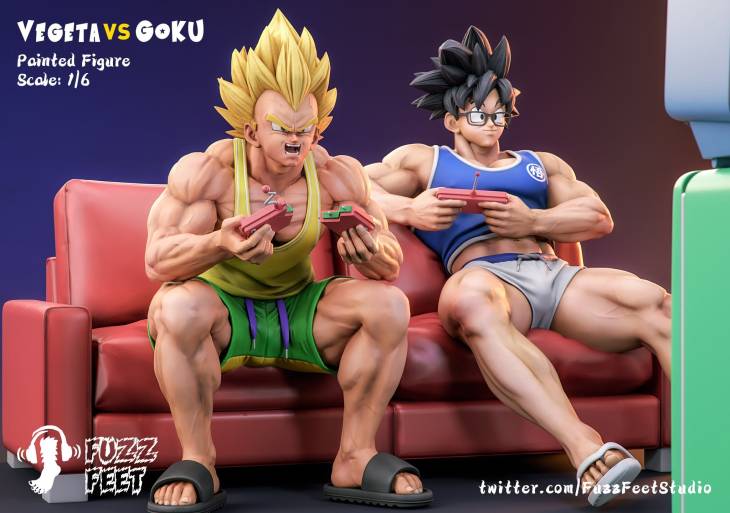 Fuzzfeet - Goku and Vegeta StatueCorp