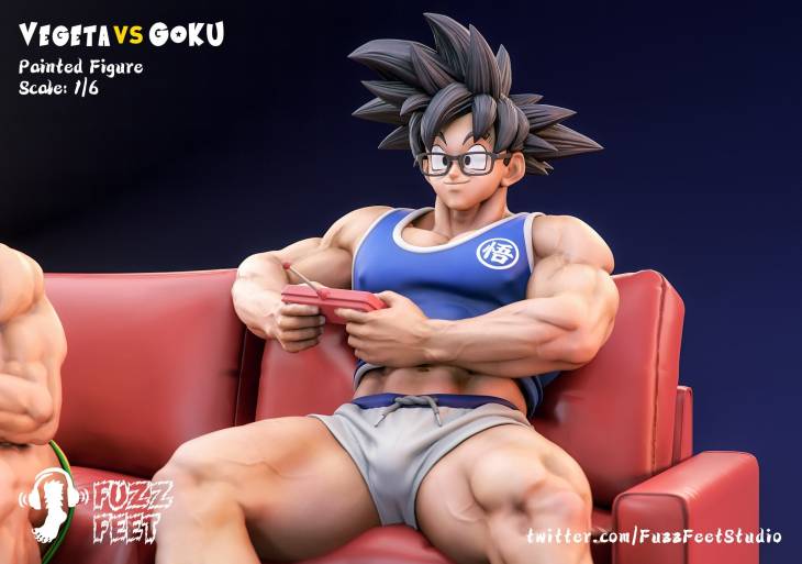Fuzzfeet - Goku and Vegeta StatueCorp