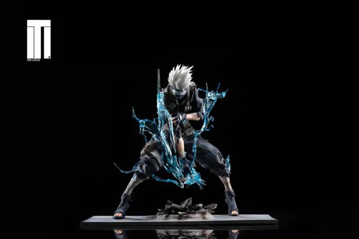 Iron Curtain - Kakashi StatueCorp