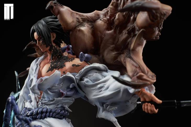 Iron Curtain - Sasuke StatueCorp