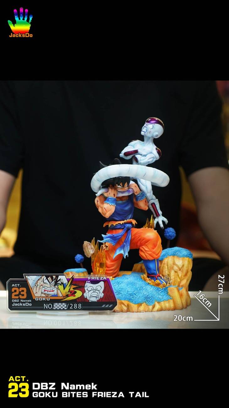 JacksDo - Goku bites Frieza StatueCorp