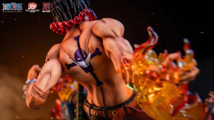 Jimei Palace - Ace vs Blackbeard StatueCorp