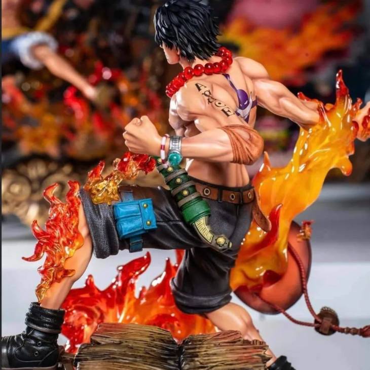 Jimei Palace - Ace vs Blackbeard StatueCorp