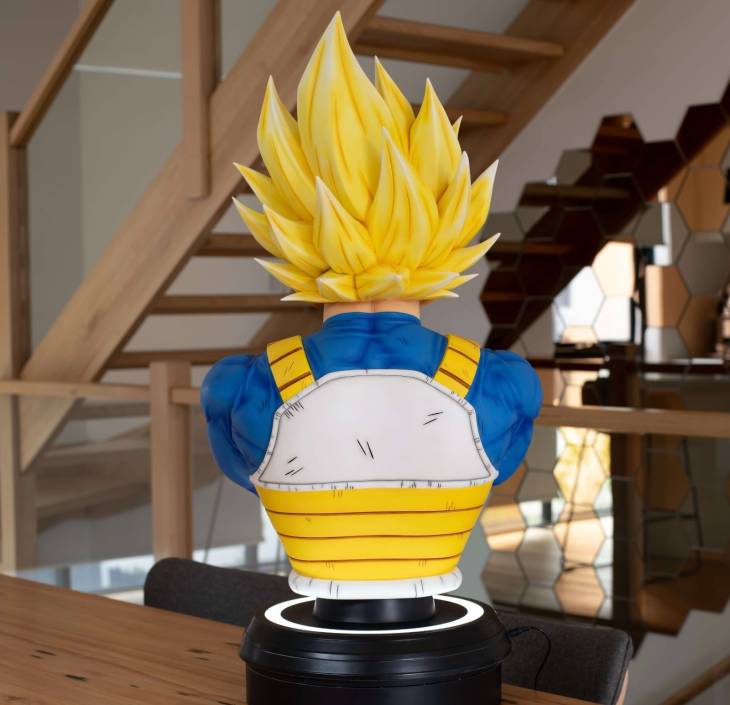 KDC - Vegeta StatueCorp