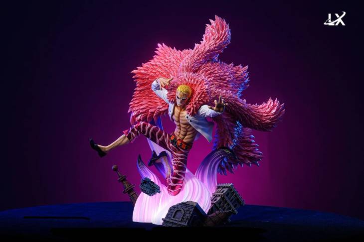 LX - Doflamingo StatueCorp