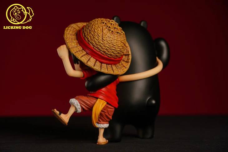 Licking Dog - Kumamon and Luffy StatueCorp