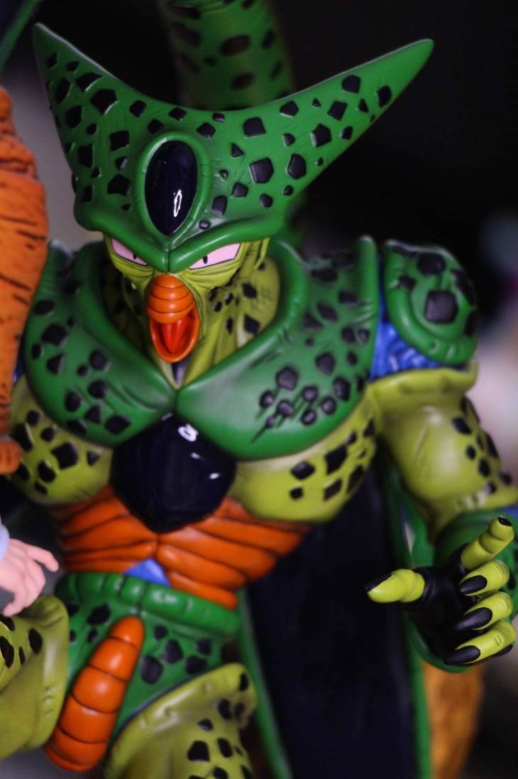 PBR - Cell First Form vs Android 17 StatueCorp