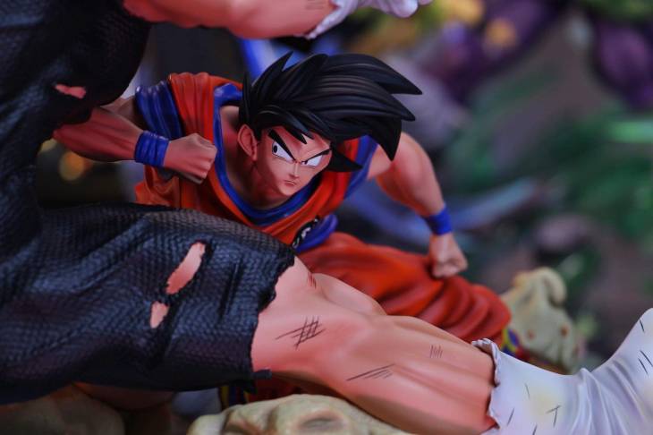 PBR - Goku vs Recoome StatueCorp