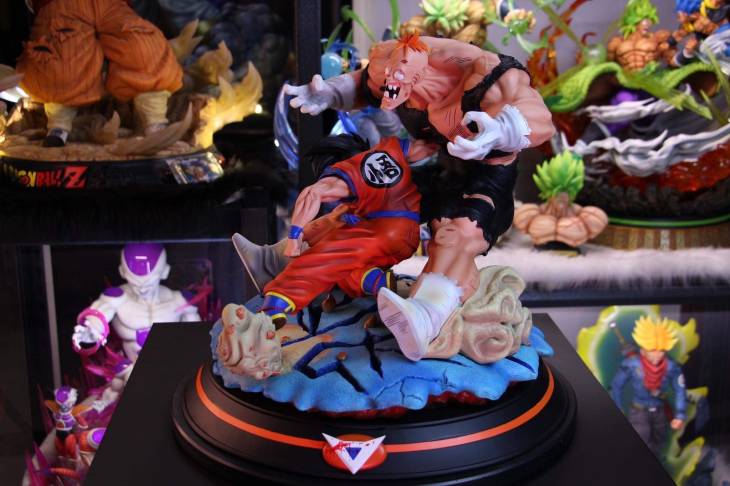 PBR - Goku vs Recoome StatueCorp