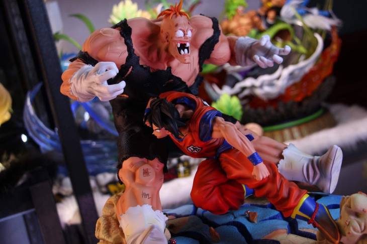 PBR - Goku vs Recoome StatueCorp