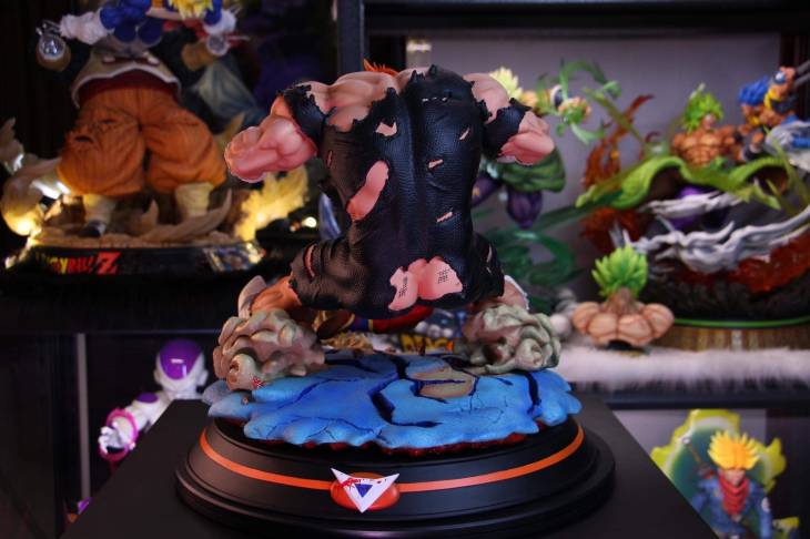 PBR - Goku vs Recoome StatueCorp