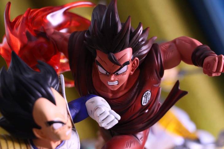 PBR - Goku vs Vegeta StatueCorp