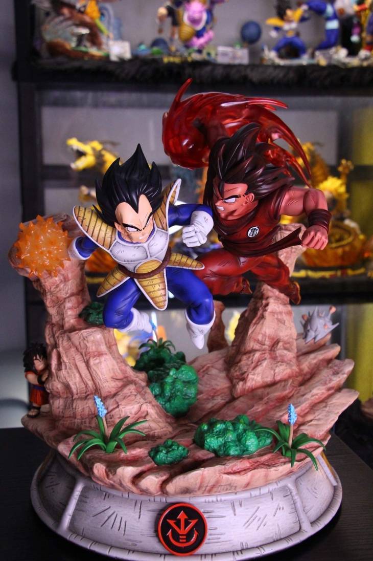 PBR - Goku vs Vegeta StatueCorp