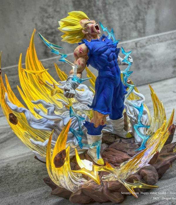 Sky Top - Majin Vegeta StatueCorp