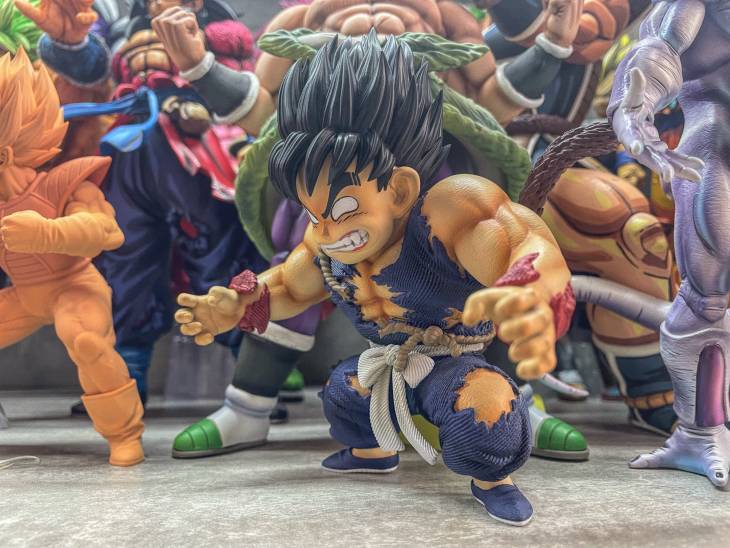 Sky Top - Ozaru Goku StatueCorp