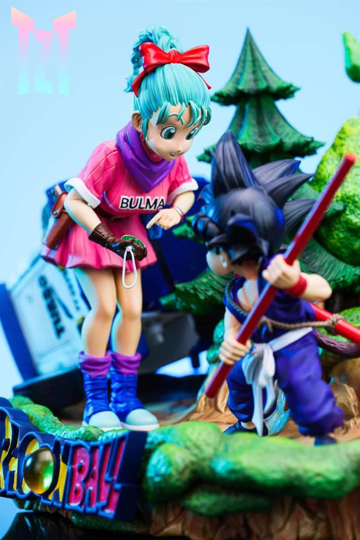 TZT - Goku and Bulma StatueCorp