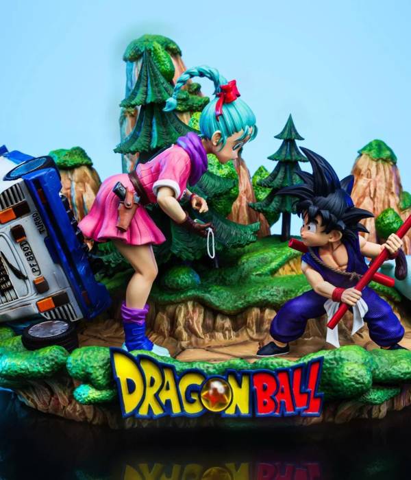 TZT - Goku and Bulma StatueCorp