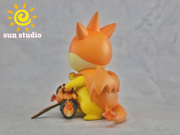 Sun - Pikachu cos Charizard X and Y - Image 8