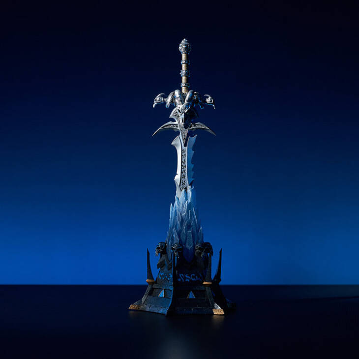 Blizzard Entertainment - Frostmourne - Image 2
