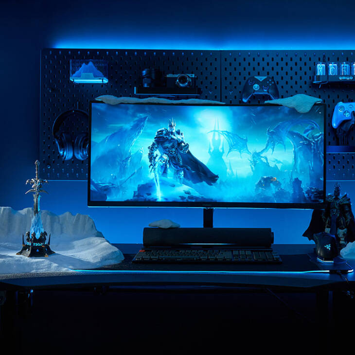 Blizzard Entertainment - Frostmourne - Image 3