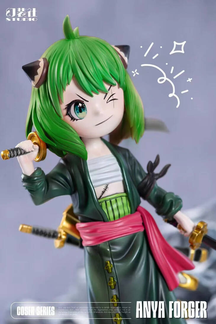 Huan Zhuang She - Anya cos Zoro - Image 2